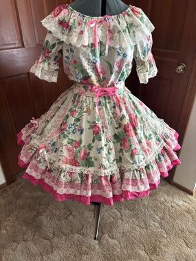Square Dancers or Cloggers. Beautiful blouse with ruffled skirt and petticoat.